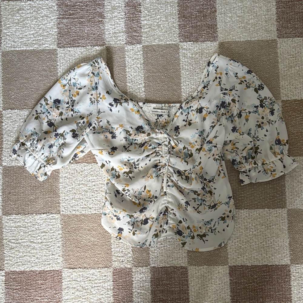 Abercrombie & Fitch Floral Ruched Blouse in Cream and Blue